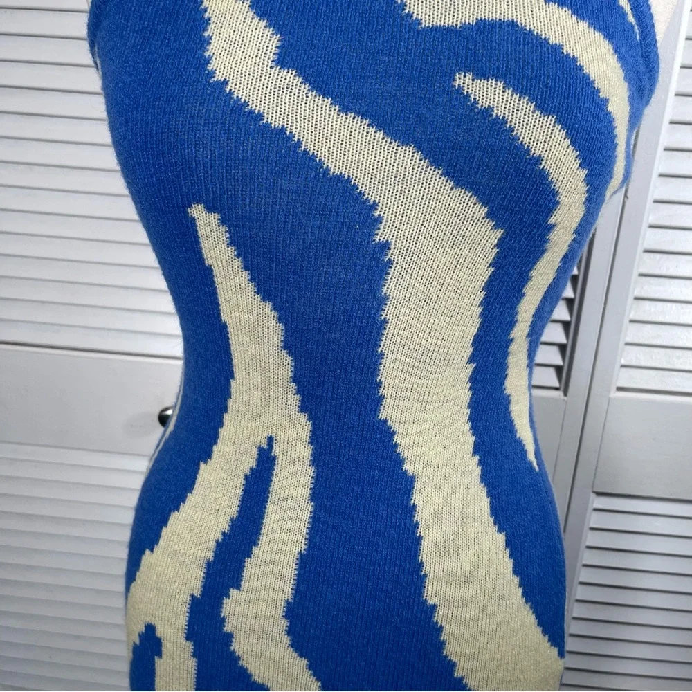 💙 Blue & Cream Knit Bodycon Mini Dress – Size S/M - Picture 4 of 11